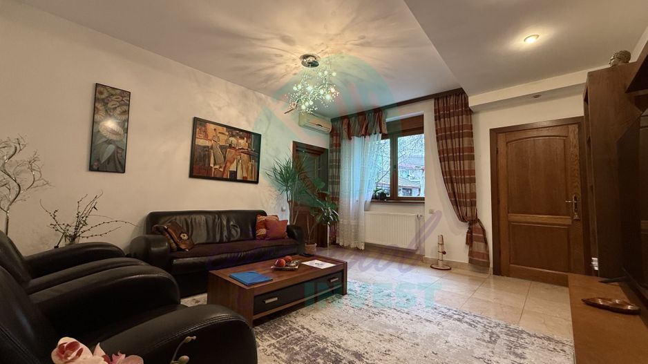 Casă 5 camere Cartierul Armenesc - Poză 3