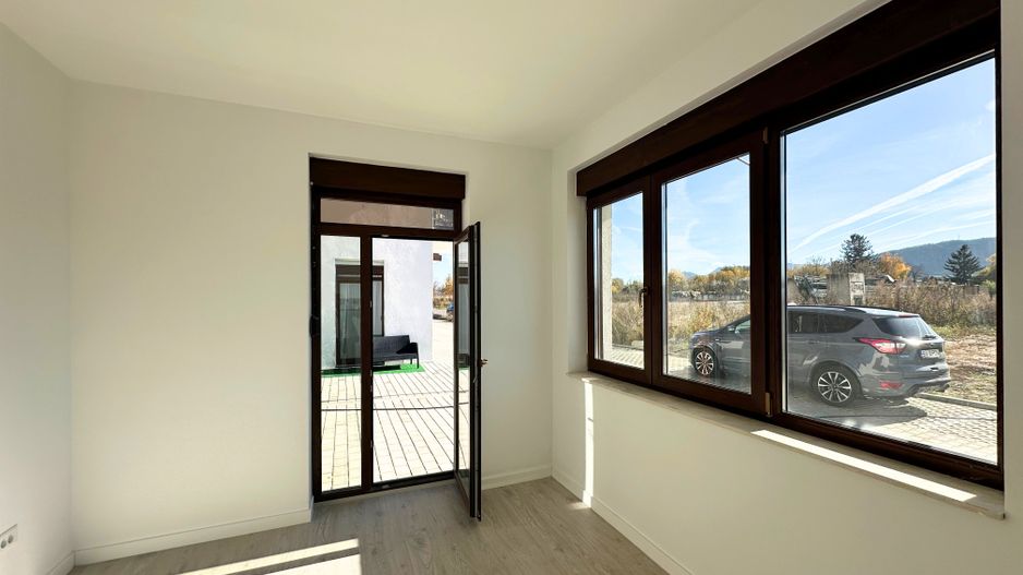 Apartament 2 camere 60 mp cu geam la baie lângă Paradisul Acvatic - Poză 8