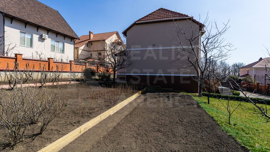 Vânzare, casă, 3 nivele, 200 mp + 10 ari, str. Gura Văii, Rîșcani - Poză 38