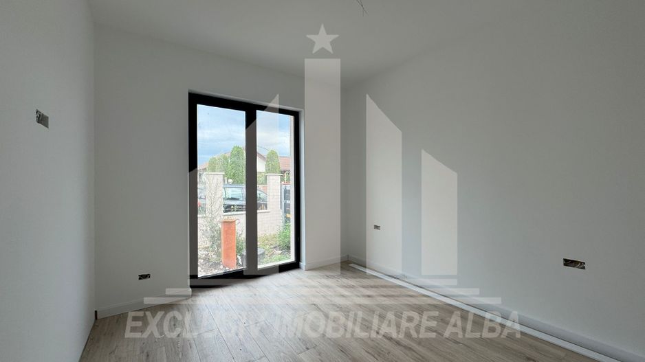 Casa individuala pe un nivel de vanzare, Orizont - Poză 4