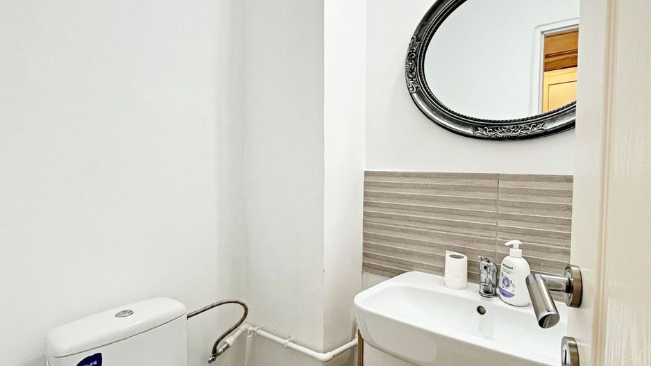 Apartament cu 3 camere la casa de inchiriat zona Decebal, Oradea - Poză 13