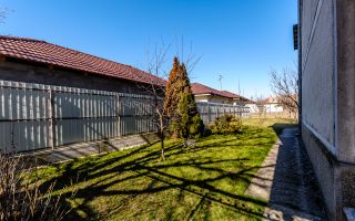 Preț NOU! Casa P+2 în zona centrală Chișineu-Criș - Poză 3