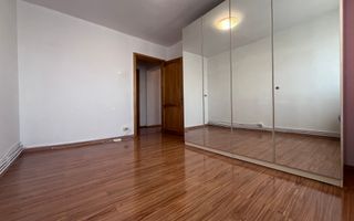 Zonă bună! Vânzare apartament cu 3 camere, micro 6- Târgoviște! - Poză 3