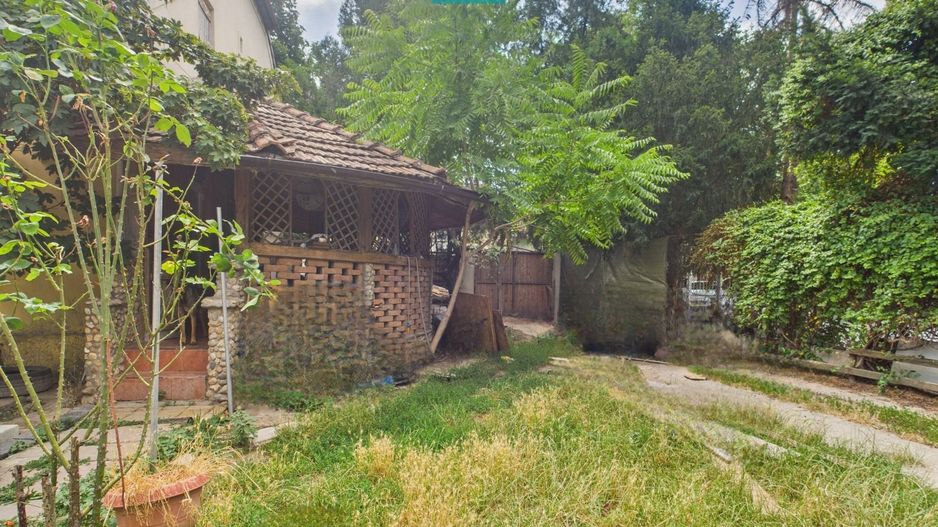 Locuință multifamilială sau investiție - 2 corpuri - Poză 1