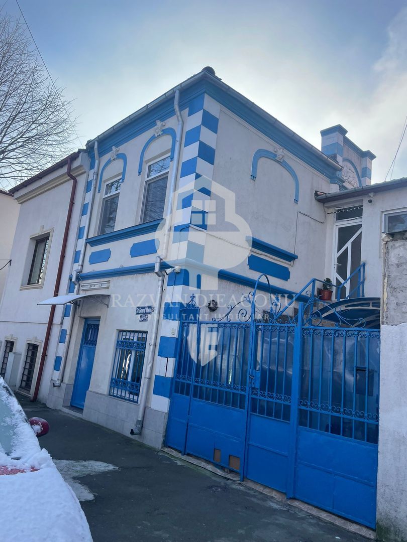 Casa in centrul Constantei - Poză 1