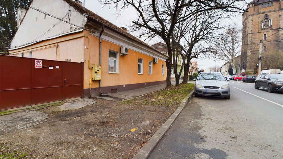 Apartament cu 4 camere la casa in centru - Poză 16