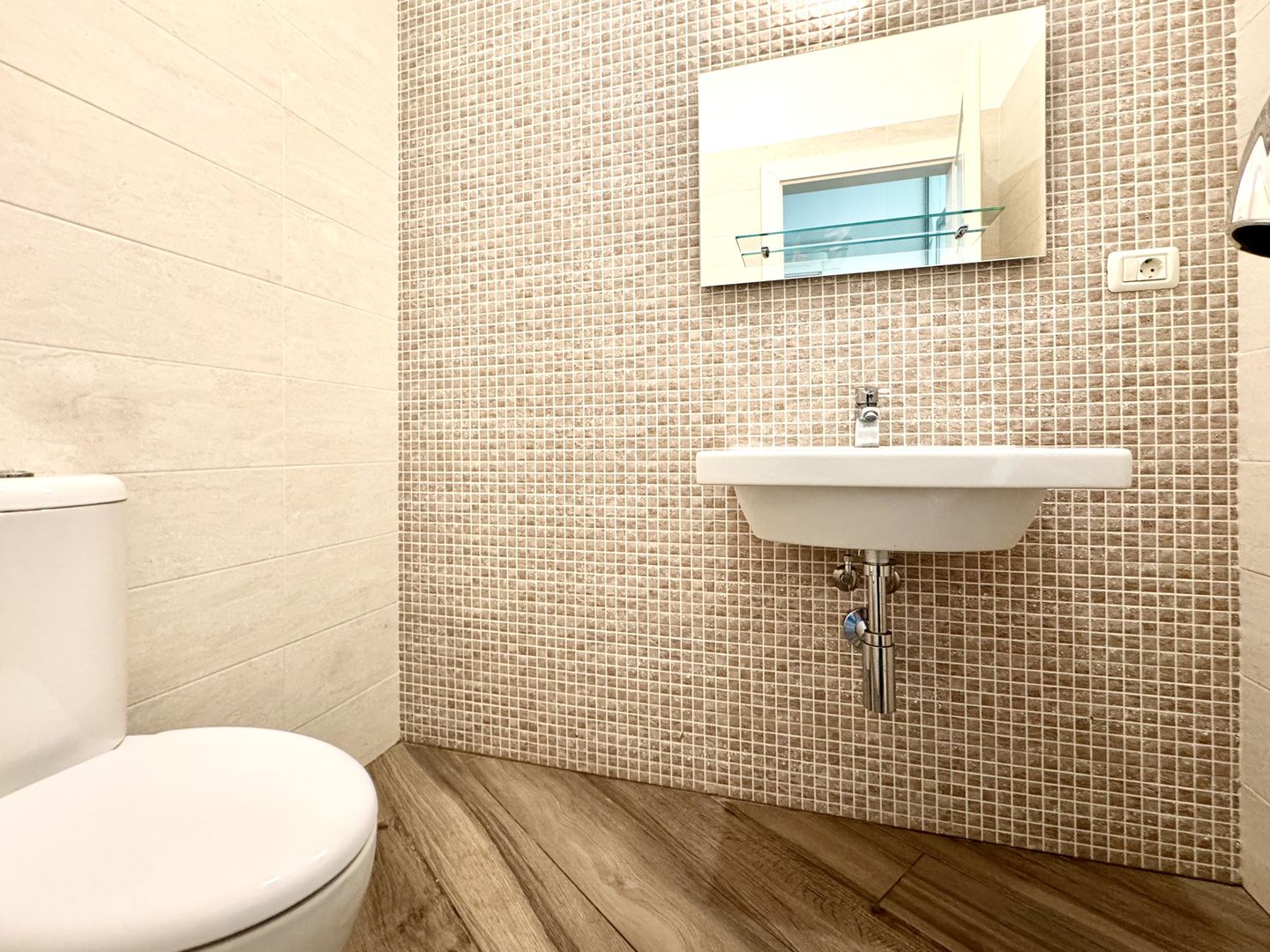 Spațiu Birou - Imobil complet renovat - Poză 17