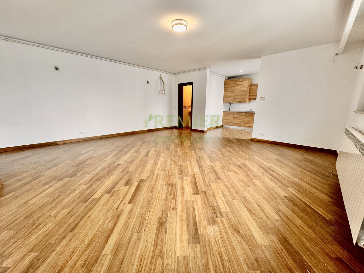 APARTAMENT CU 3 CAMERE DE VANZARE IN BLOC SOLID | DOROBANTI | R.BELLER | - Poză 1