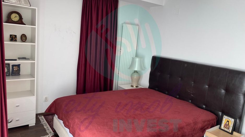 3 camere intr-o cladire cu arhitectura deosebita - Poză 4