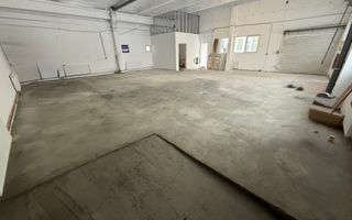 SAD - Spatiu comercial Central cu inaltime de 4 metri langa Piata 700 - Poză 1