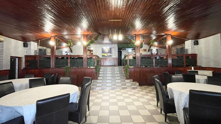Restaurant, Terasa 1400 MP teren de Vanzare / Inchiriere - Poză 1