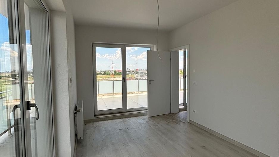 Apartament tip Penthouse-terasa de 50mp,zona Mehala - Poză 4