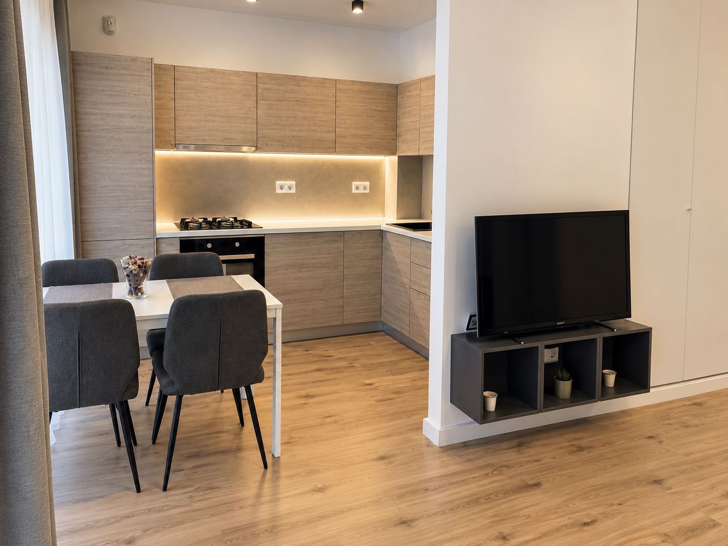 For Rent Modern 3-Room Apartment | Belvedere Residence | Pipera Metro - Poză 5
