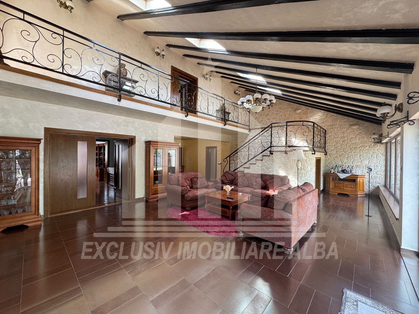 Casa individuala | Piscina | 250 mp | 1759 mp teren | Micesti - Poză 2