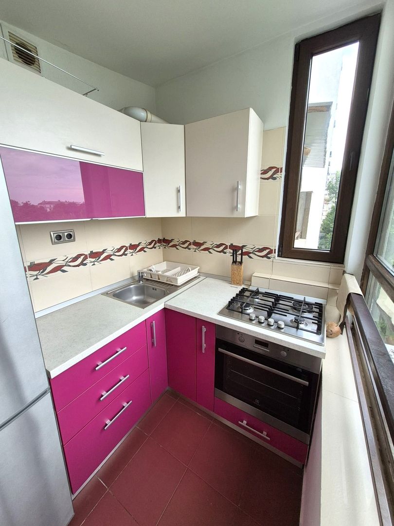 Apartament 3 camere, zona Bazilescu-Jiului. - Poză 5