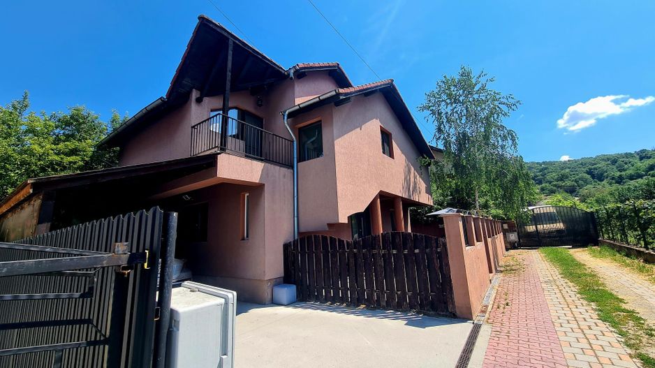 Casa de vanzare / Goranu - Poză 1