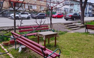 Mic la întreținere, bun la randament: apartament în Orșova - Poză 12