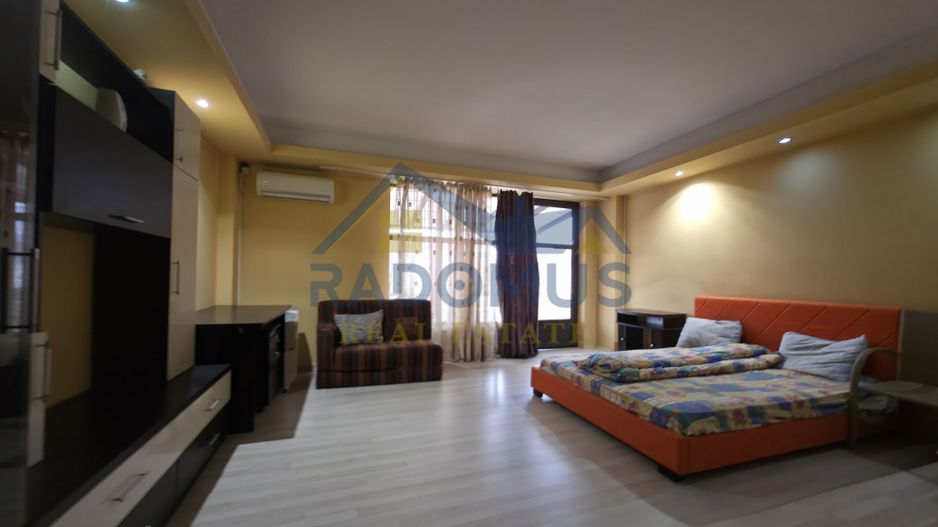 Vilă spațioasă, central, ideală pentru activități comerciale/birouri - Poză 12