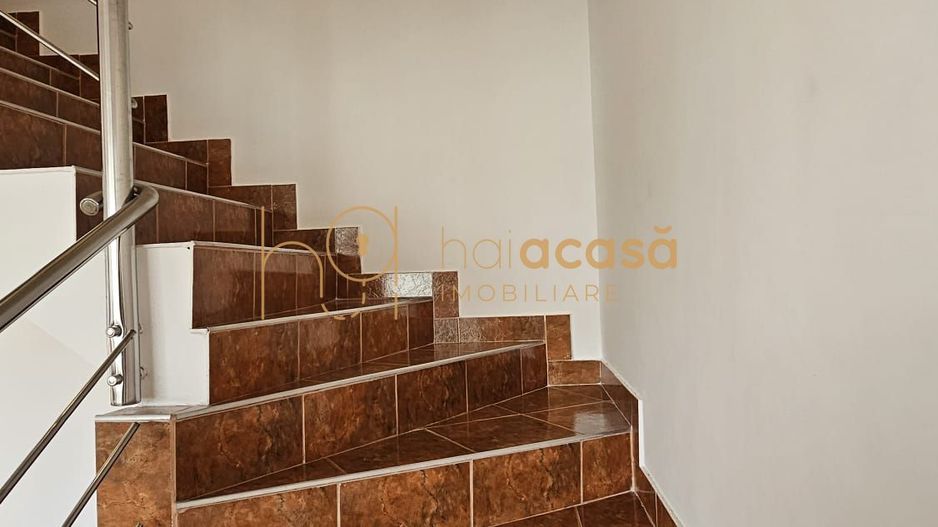 Casă / Vilă cu 8 camere de vânzare în Manastur, Cluj-Napoca - Poză 13