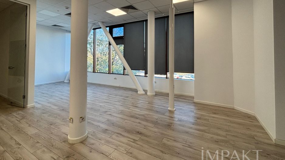 Spațiu comercial modern, zona-centrala complet amenajat pentru birouri - Poză 16