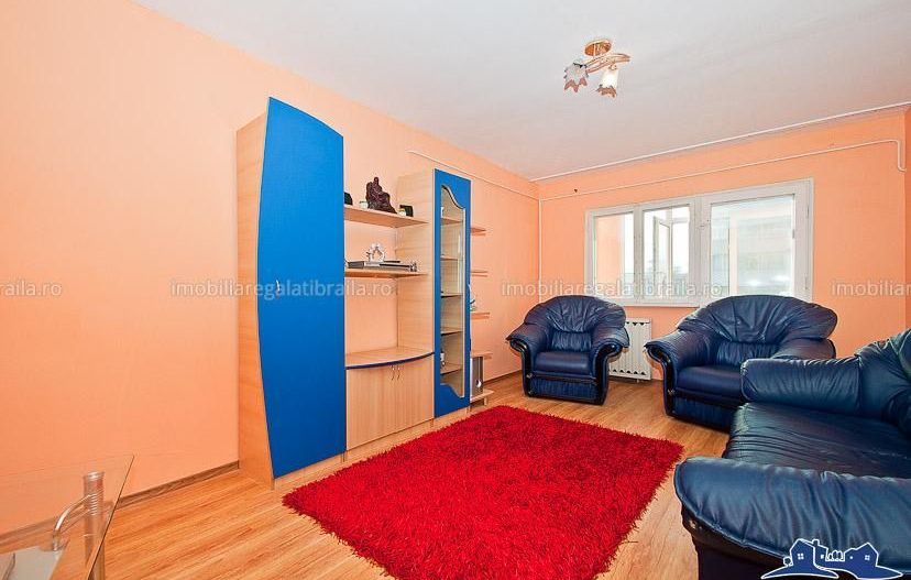 De inchiriat apartament cu 2 camere, Piata Centrala, 370 euro - Poză 1