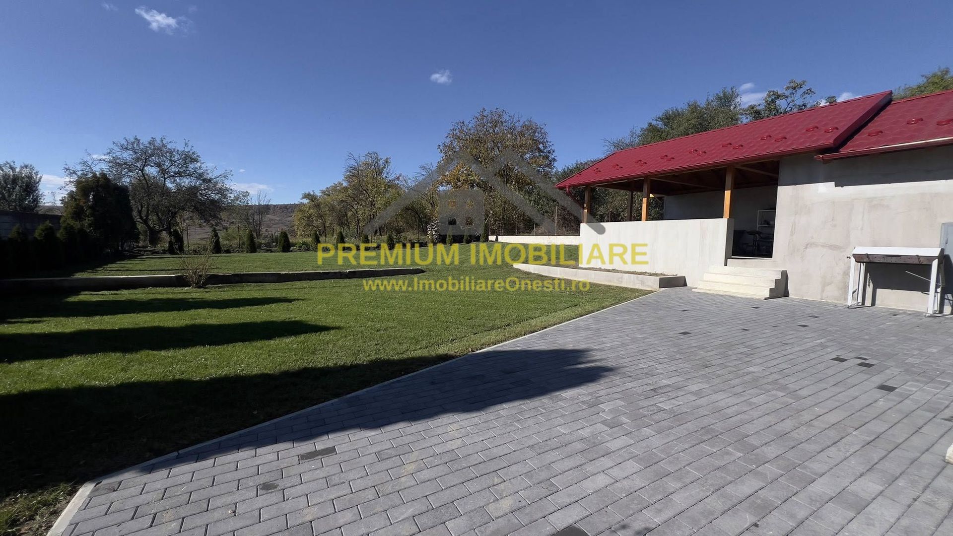 Casa de vanzare la 13 km de Onesti - Poză 3