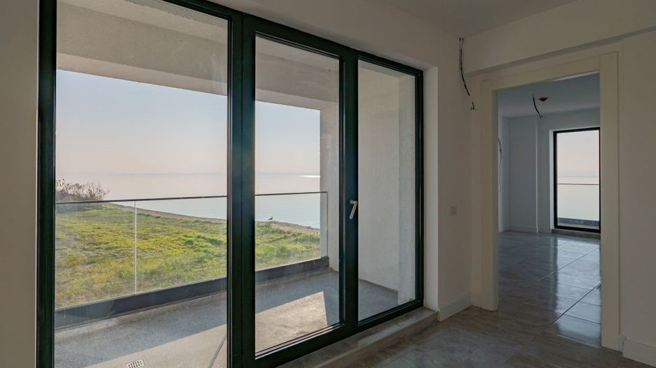 2 camere Mamaia | Private Lake- bloc 2025| Vedere frontală la lac, la 5 m de apa - Poză 11
