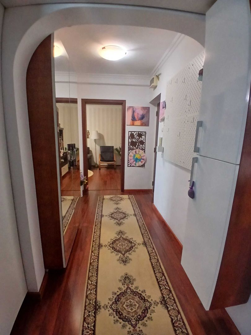 Apartament Luminos 4 Camere.  Decomandat. Zona Universitatea Spiru Haret. - Poză 5