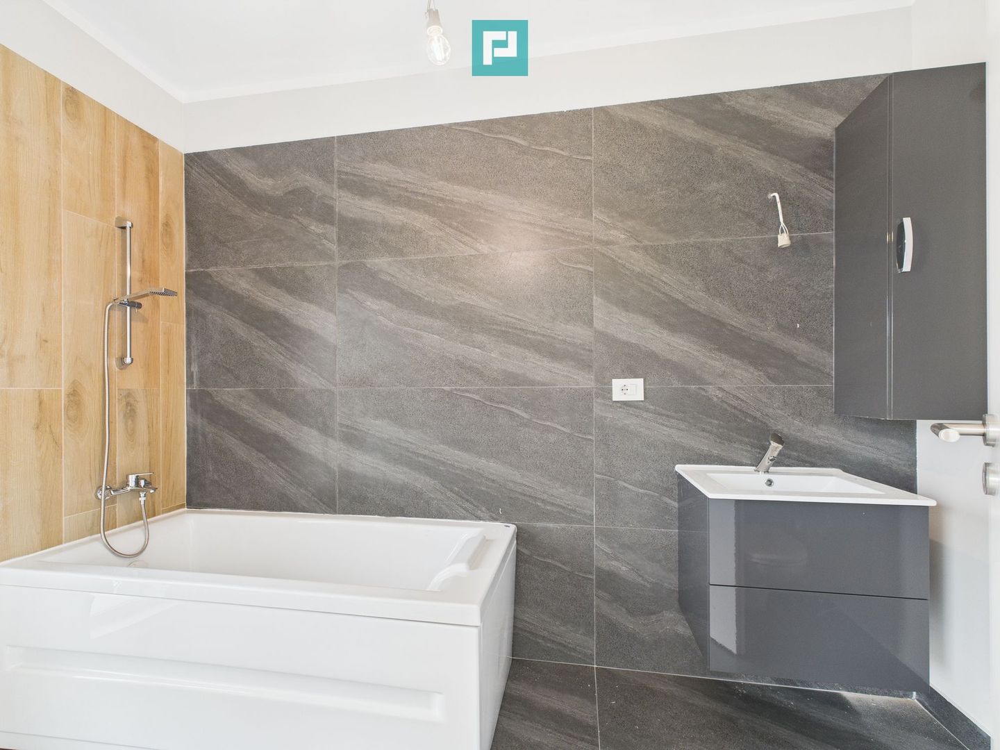 Casă Nouă si Modernă în  Remetea Mare - Poză 25