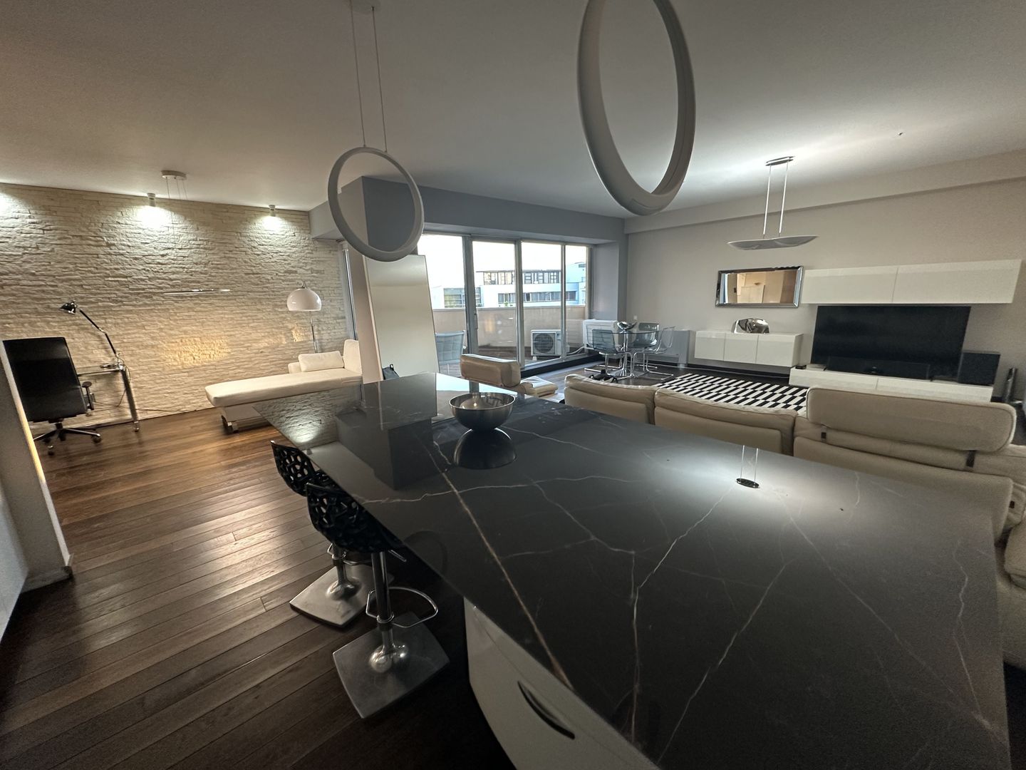 Apartament cu parcare subterana - Poză 3