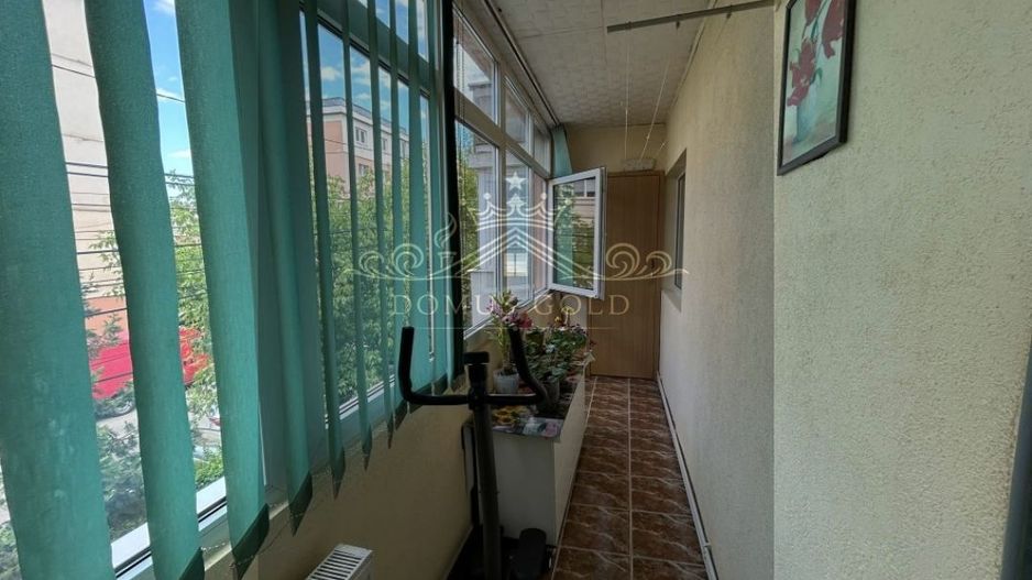 Vind apartament 2 camere. - Poză 2