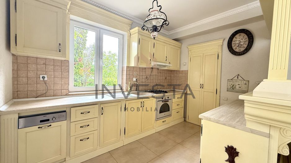 Casă premium de închiriat în Borhanci , grădină spectaculoasa! - Poză 3