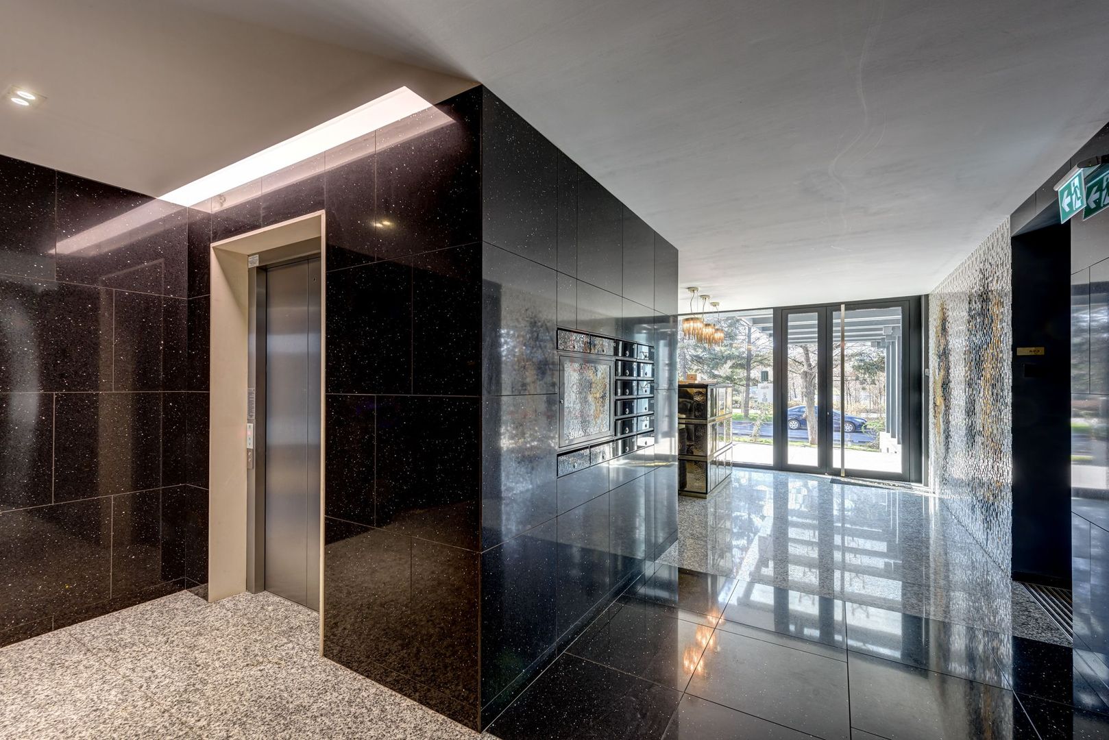 Elegant Duplex with Private Garden in One Aviatorilor Commission-Free - Poză 19