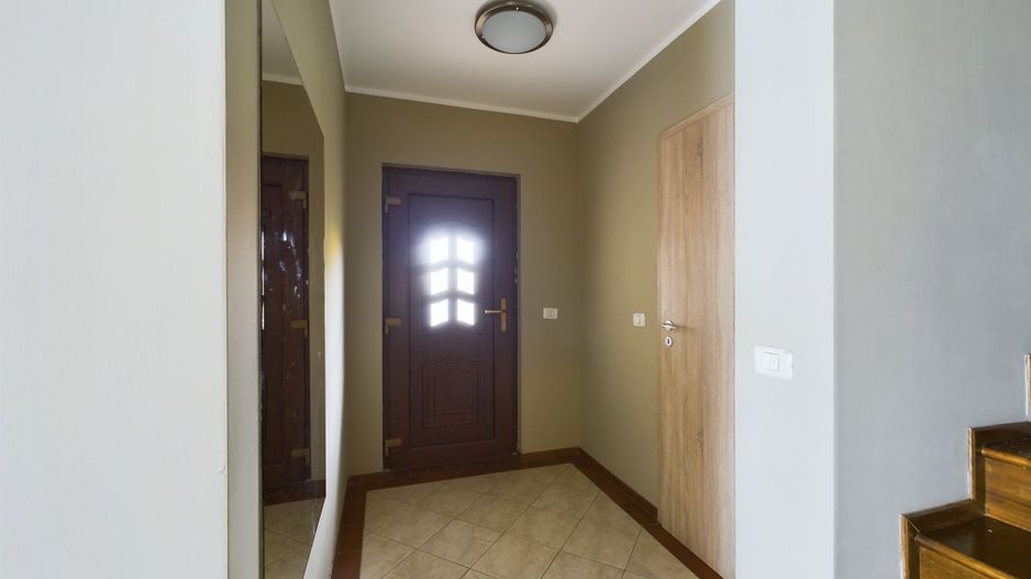 Casă modernă în Giroc, complet mobilată și utilată - Poză 8