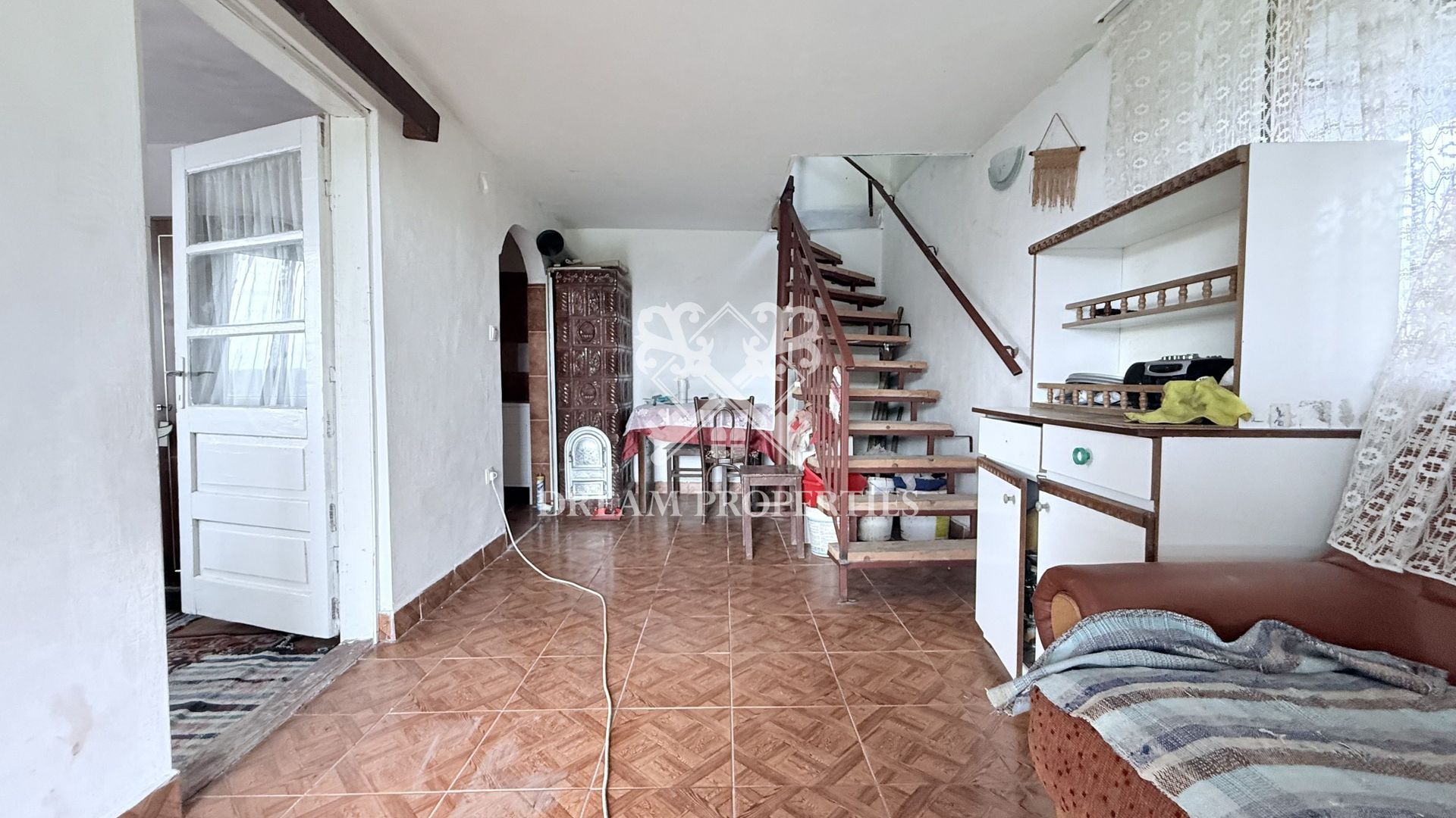 Casa individuala, teren 451 mp în Apahida-ideală pentru renovare - Poză 3