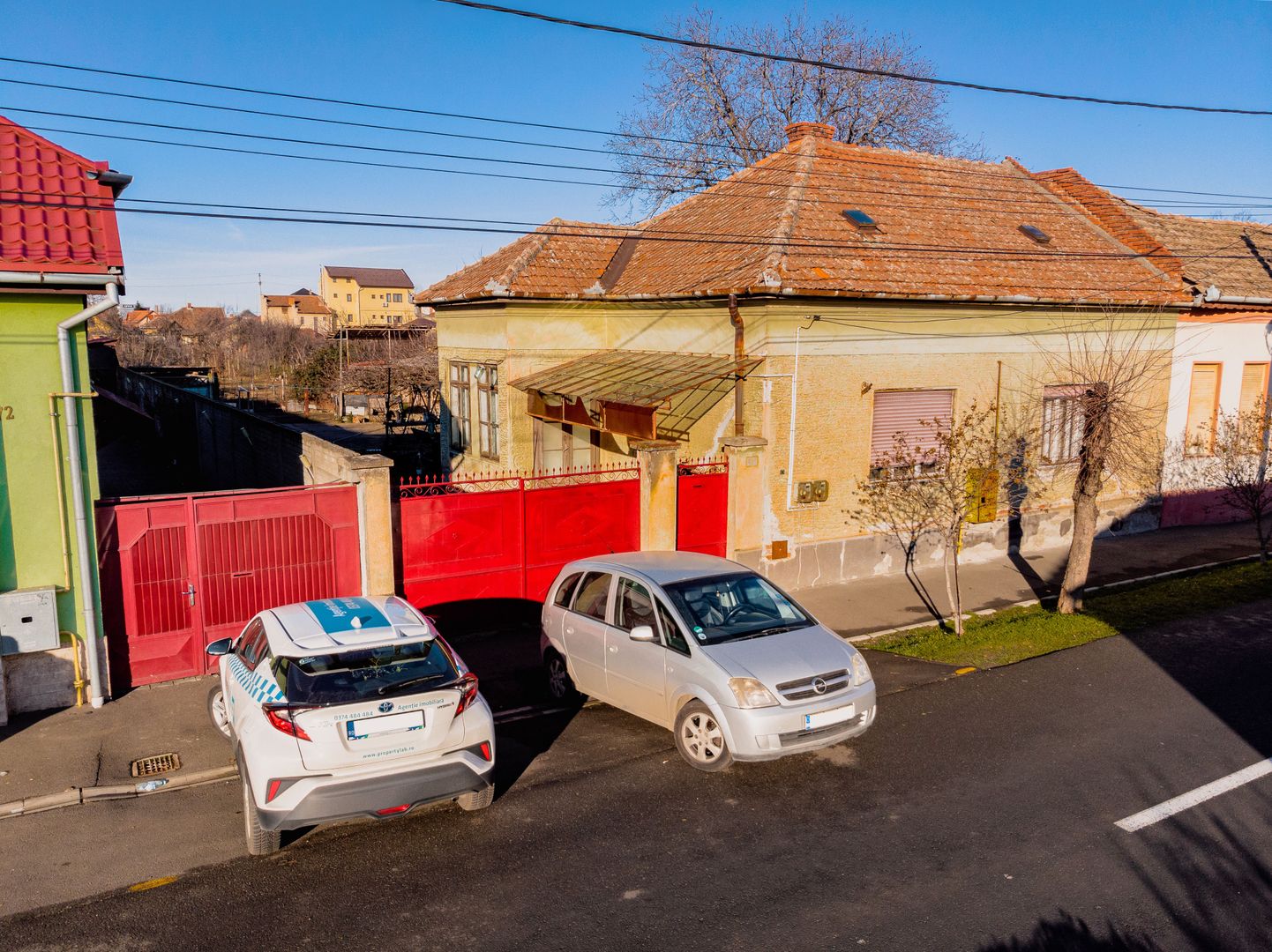 Casă cu teren generos în Pârneava - Poză 5