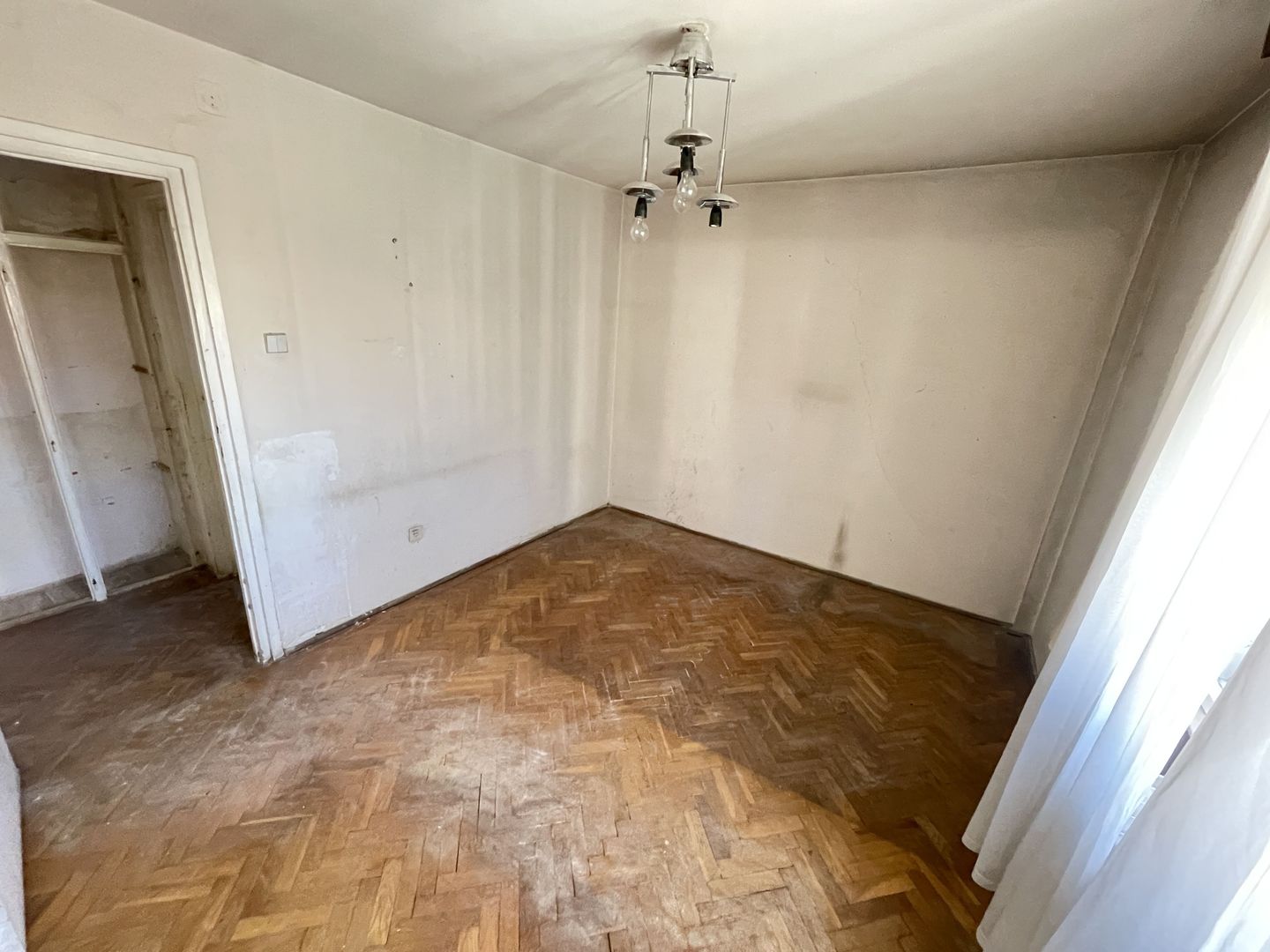 Hotel Central | 2 camere | Boxa - Poză 8