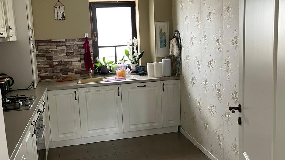 Casă modernă mobilată | 3 dormitoare |  Ansamblu privat | Strada asfaltata - Poză 7