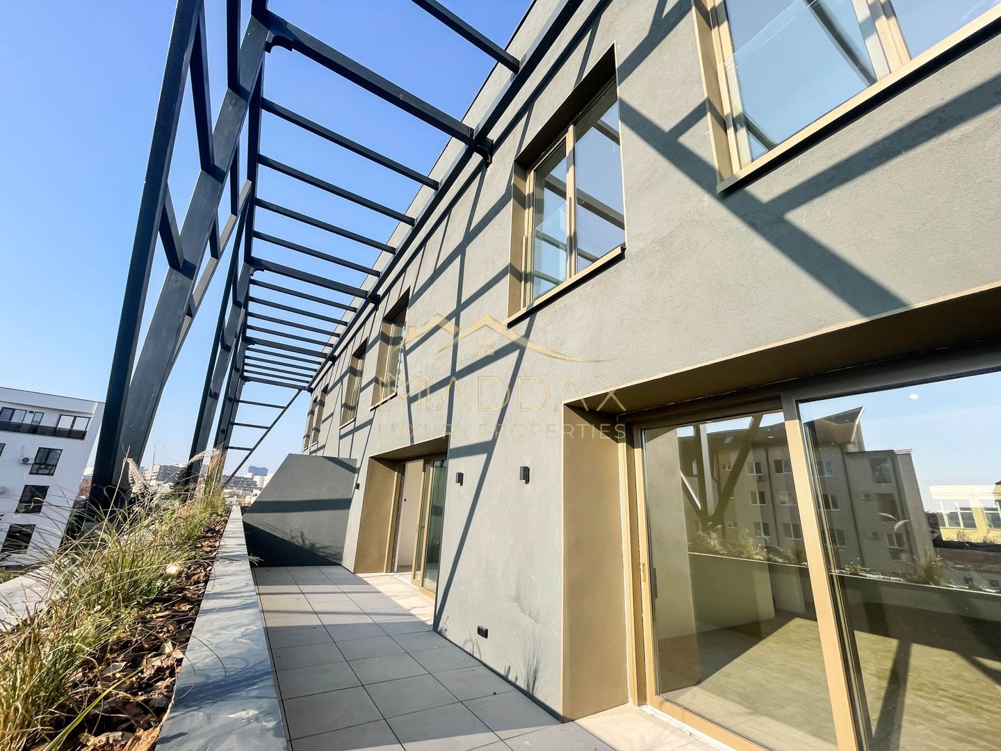 Impressive Penthouse-Triplex ** Green Building***/ 3 parking / Stefan Cel Mare - Poză 3