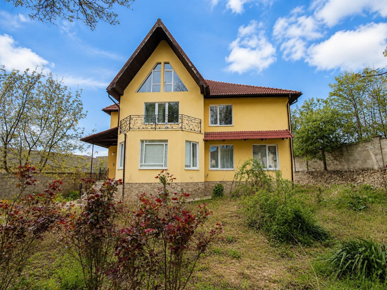Cojușna - Casă 6 Dormitoare + Living | 259 m² | teren 10,81 ari | Spațiu generos pentru familie | 280.000 € - Poză 2