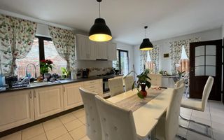 Casa  cu 4 Camere si Garaj in Cartierul Someseni, Cluj-Napoca - Poză 20