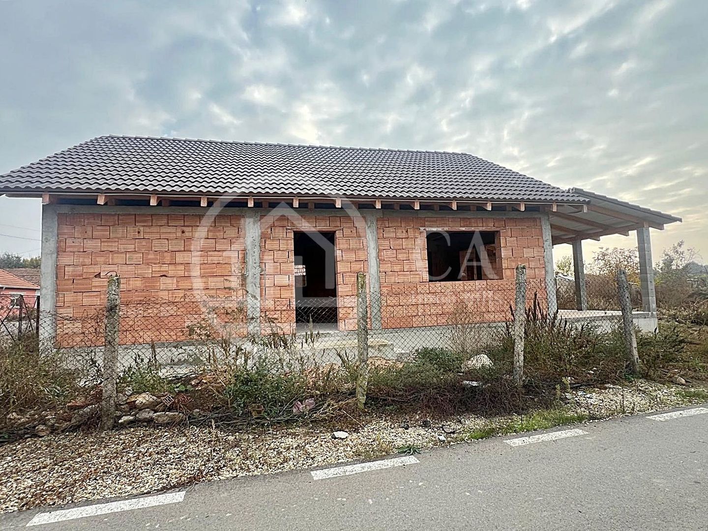 Teren si casa la rosu de vanzare in Biharia, Bihor - Poză 10