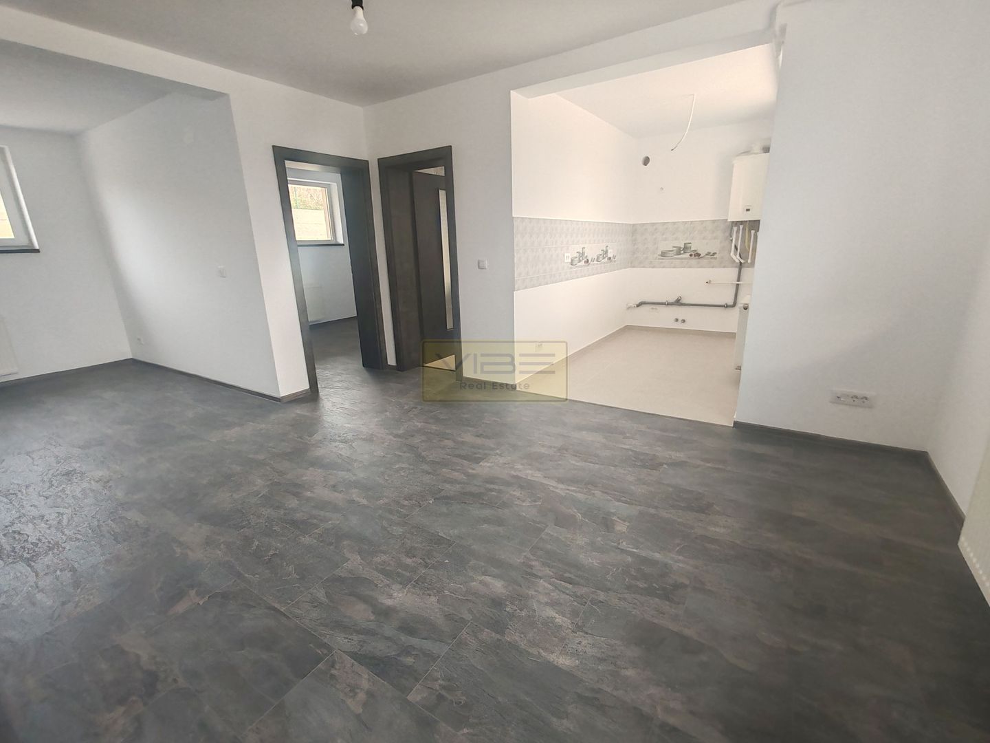 Iasi- Visan- 3 camere - - loc parcare inclus- Comision 0% - Poză 1