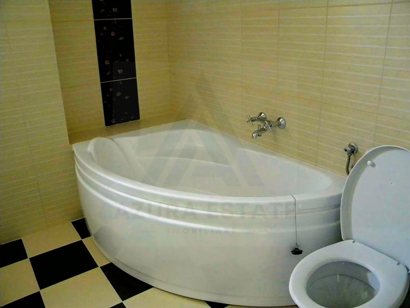 Apartament 4 camere 2 balcoane parcare privata zona Turnisor - Poză 6