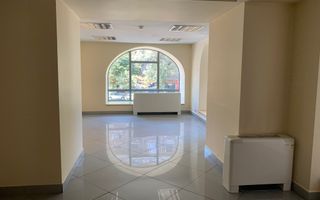 Spatiu comercial / show-room, magazin central - Universitate. - Poză 2