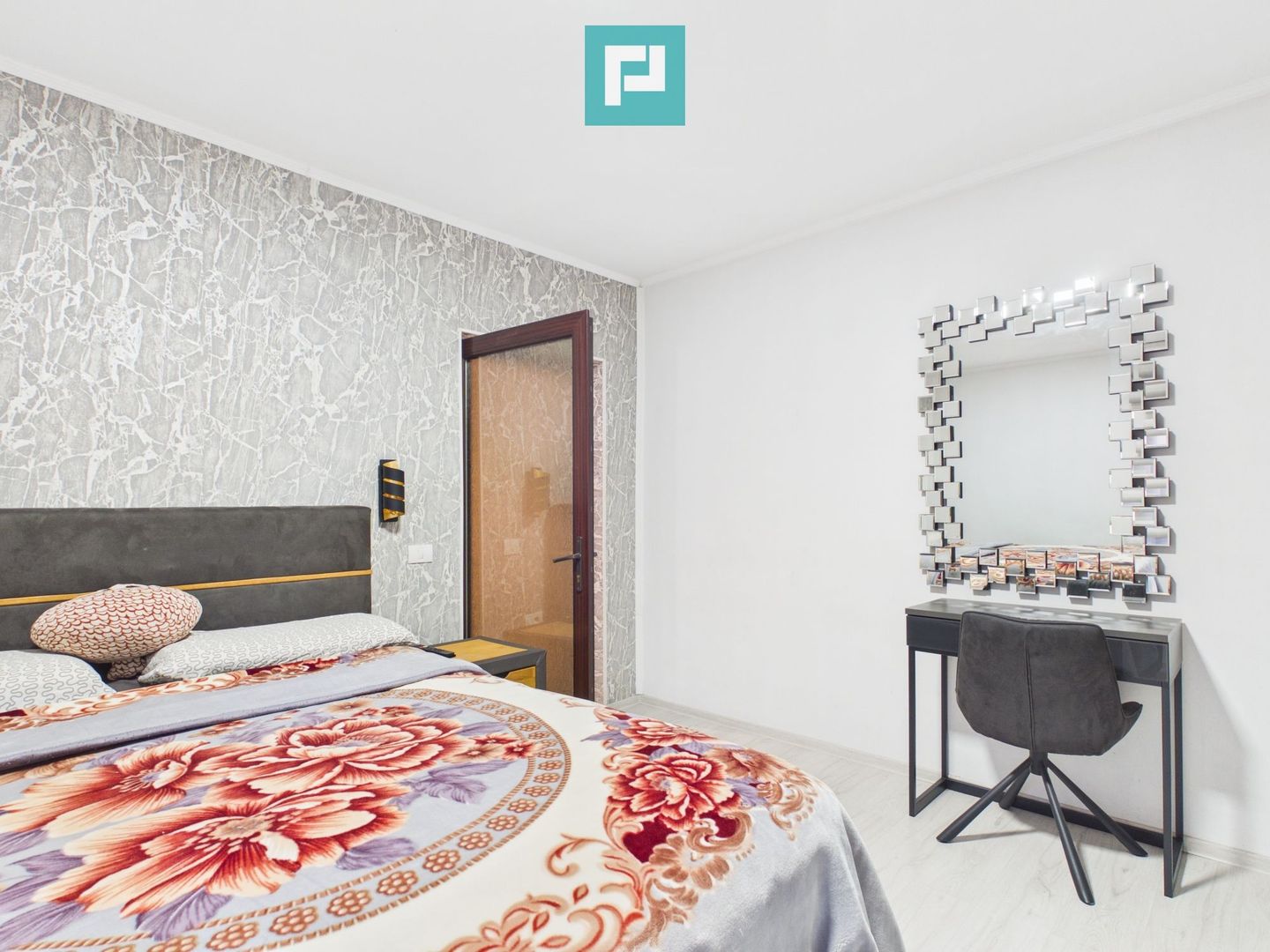 Apartament spațios cu 3 camere, zona centrală - Poză 3
