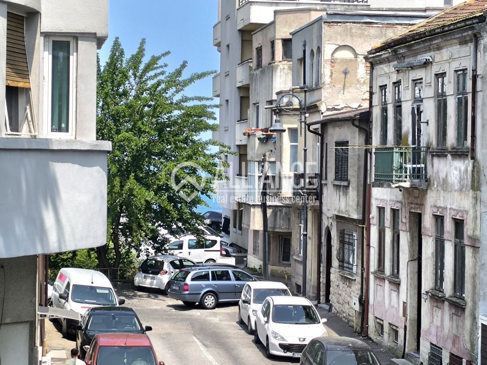 CENTRU VECHI (COD03) - Apartament boem cu terasa si balcon ! - Poză 28