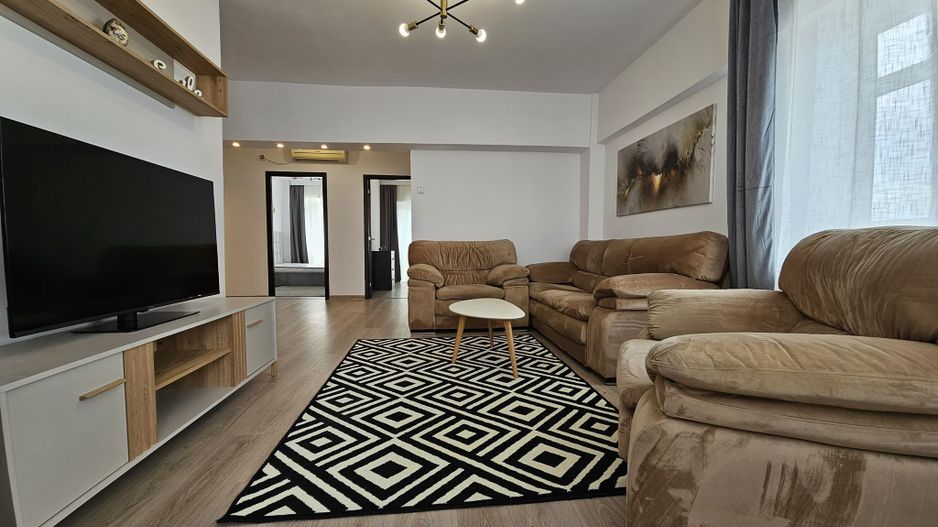 Apartament 4 camere de vanzare/ zonă Dacia/ vedere panoramică - Poză 1