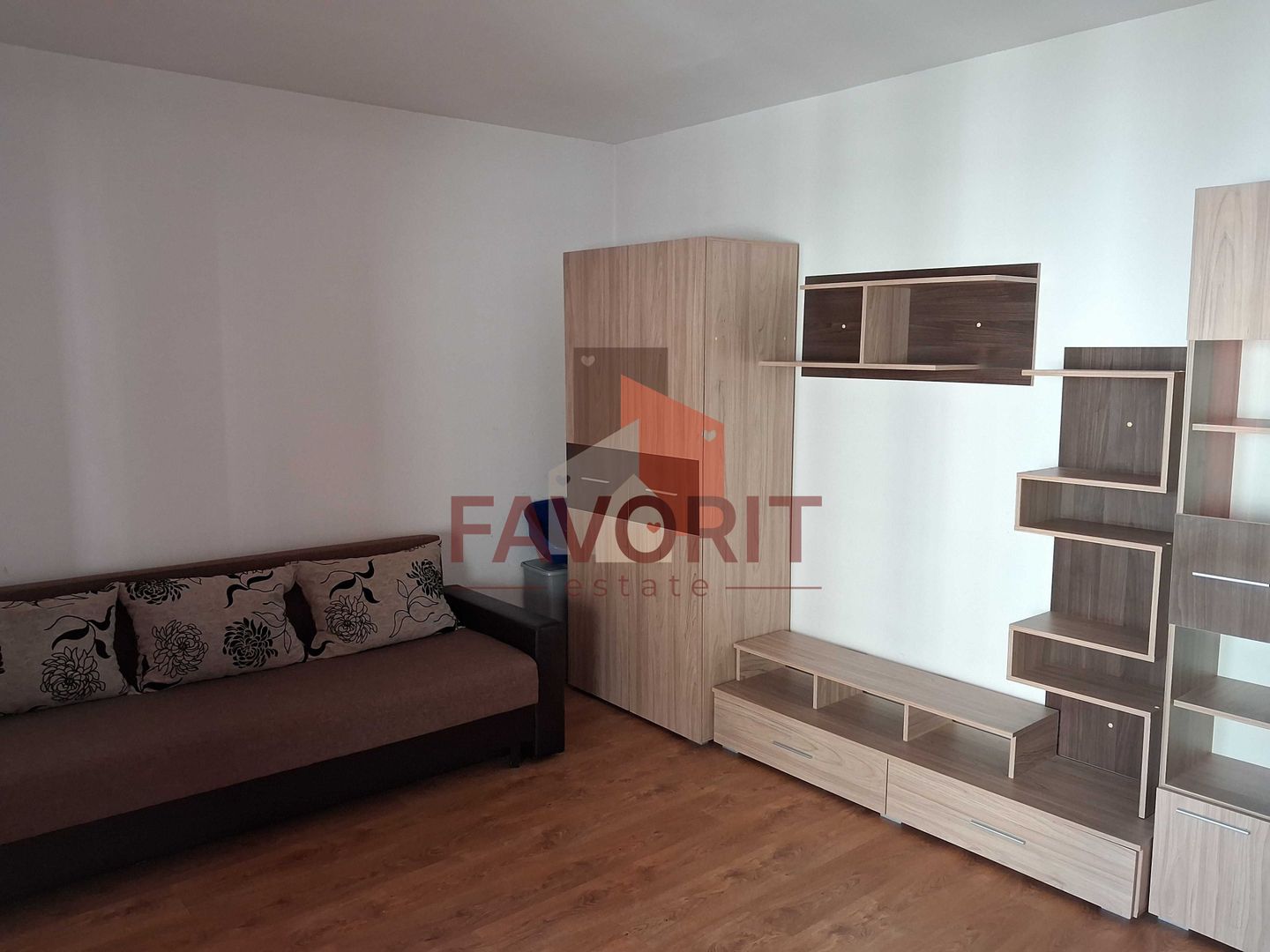 2 camere | Bloc nou in oras | Loc de parcare | Zona excelenta | - Poză 3