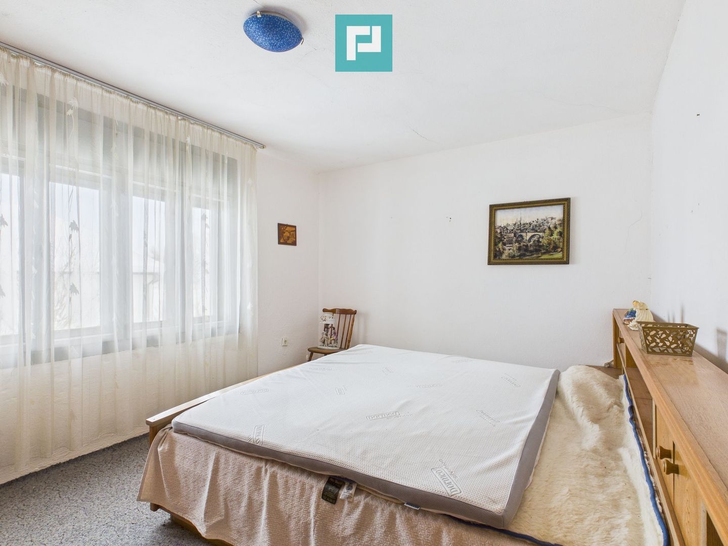 Casă cu etaj Căpâlnaş - Poză 14